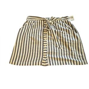 Charlotte Russe Vertical Striped Skirt W/ Tie Belt, Size L.